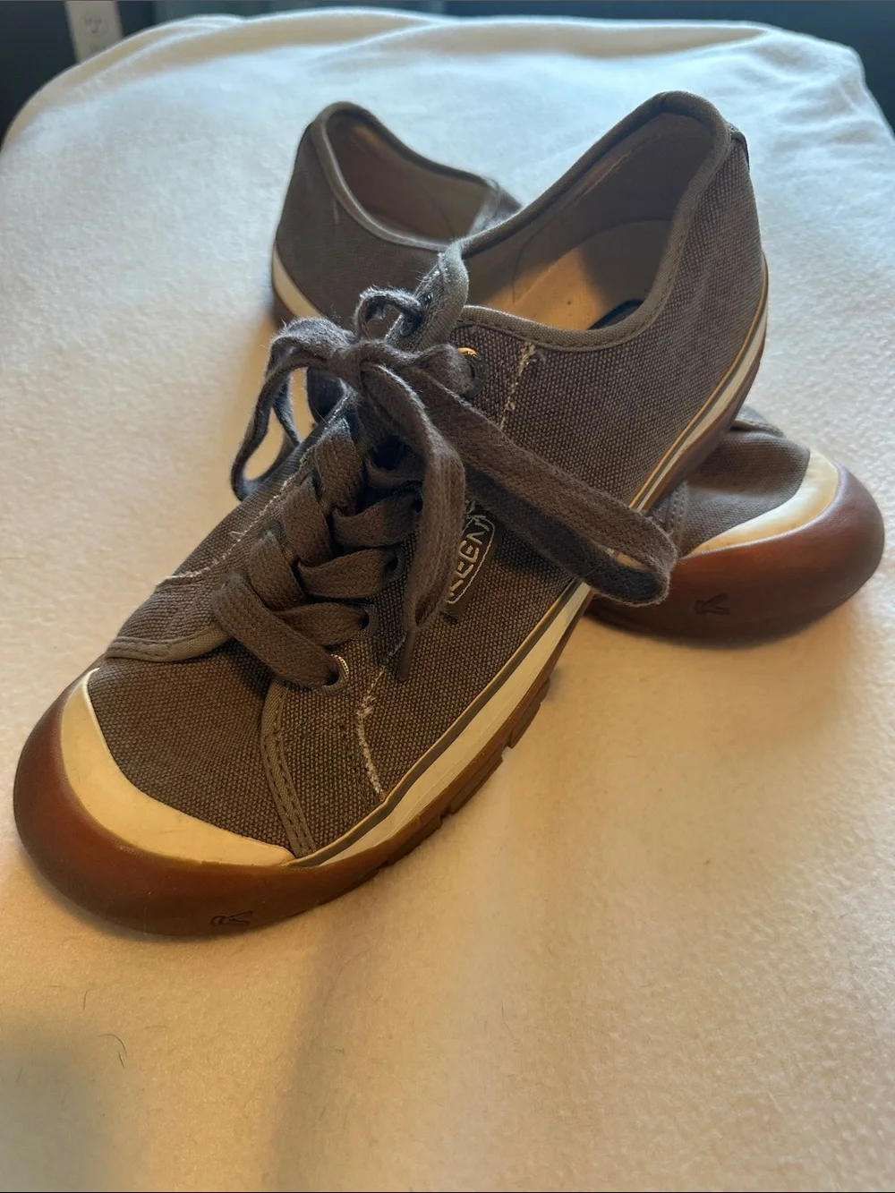 Keen Brown Canvas Low-Top Sneakers